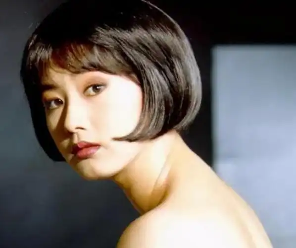 韩国一代国民初恋:遭到李英爱插足抢婚后,再嫁豪门服药自尽