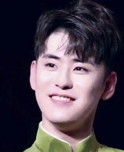 最美的笑容,张云雷笑起来真好看,送给最爱的丫头们_因为_开心_样子