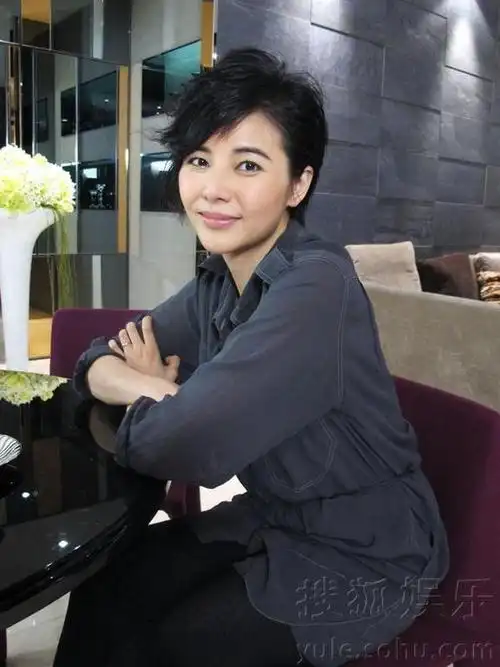 江西娱乐网 明星 花边 正文  2013年5月30日香港讯蒙嘉慧(yoyo)破天荒