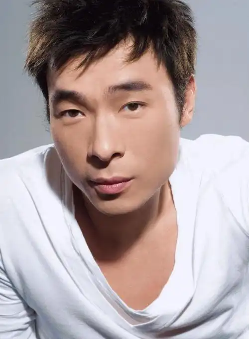 刘惜君,人声兄弟,cookiegirls 众多人气歌手齐聚深圳春茧体育中心