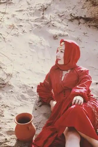 曾心心念念想到西域,一睹楼兰古国的风采,却一直未能成行,只能梦回