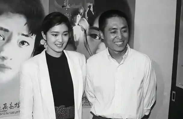 张末目睹父亲张艺谋两次移情不想母亲的悲剧在我身上重演