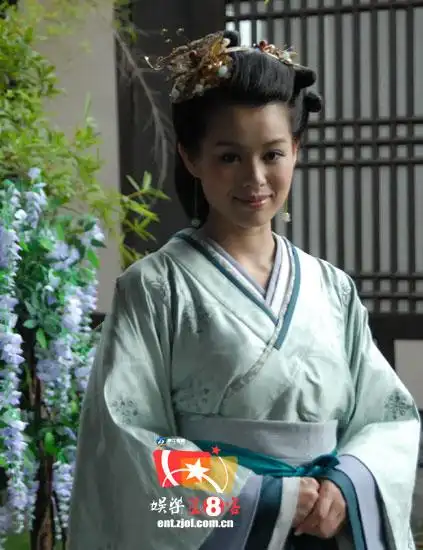 是我看错了吗?胡杏儿现在真漂亮!比同剧组的杨幂漂亮多了!