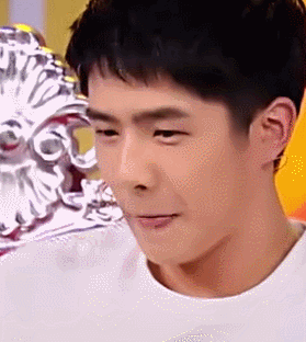 刘昊然吐舌头卖萌gif动图_动态图_表情包下载_soogif