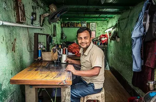 垄断裁缝店的印度人