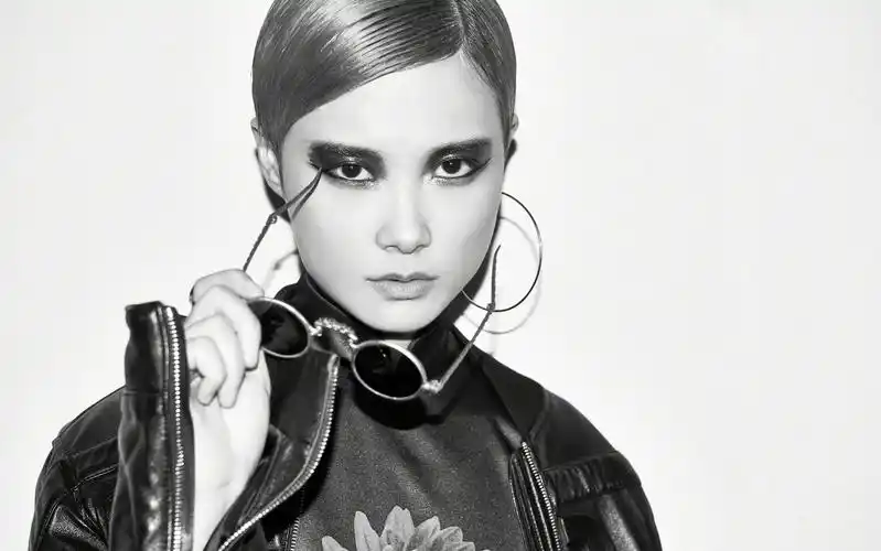 李宇春口音乐队排练版