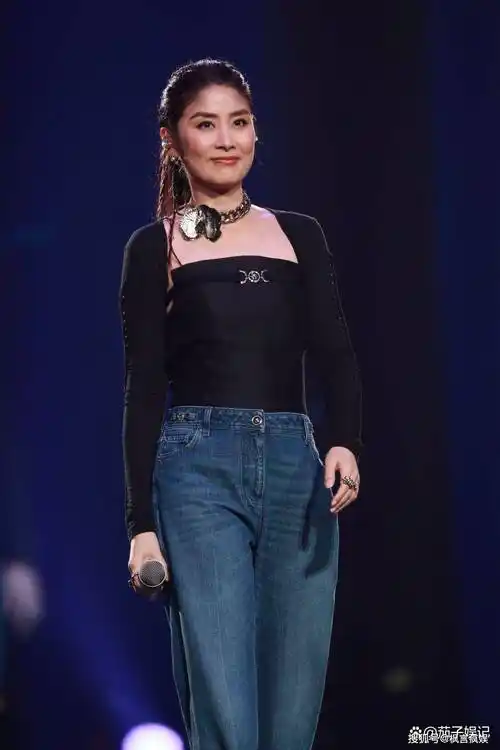 51岁陈慧琳演唱会现场照曝光!