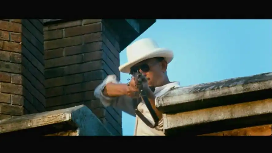 p>《让子弹飞》是由 a target="_blank" href="/item/姜文/1168186"