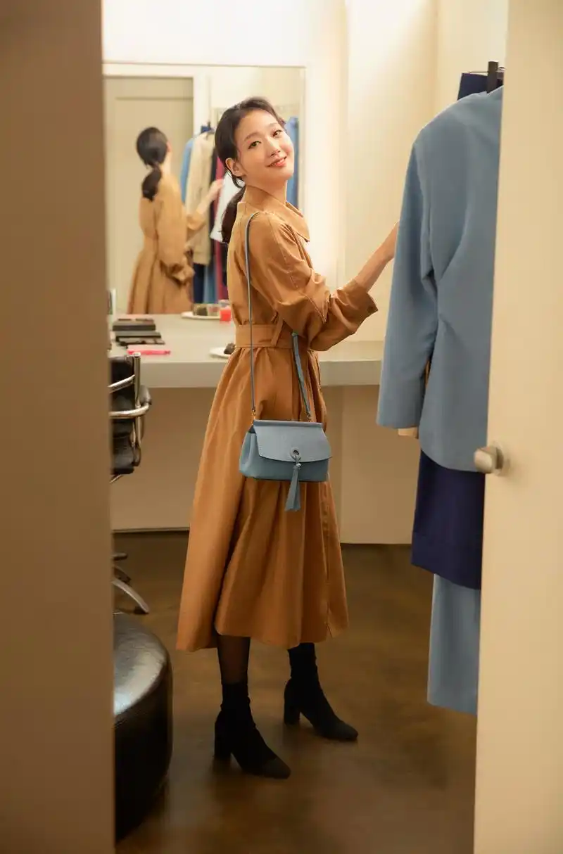 金高银搭配最爱日常简约风 get穿搭要领你也可以轻松赢很大!