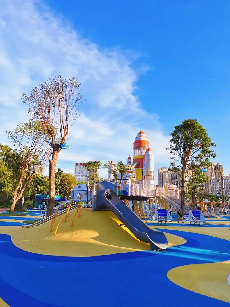 江南区新开的20000多平的水陆通用的儿童亲子乐园