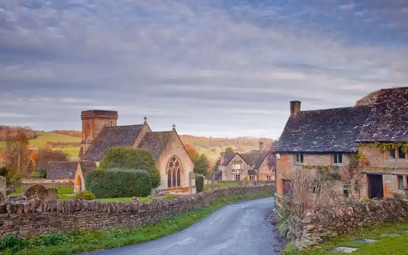 美丽的小镇高清风景壁纸桌面下载
