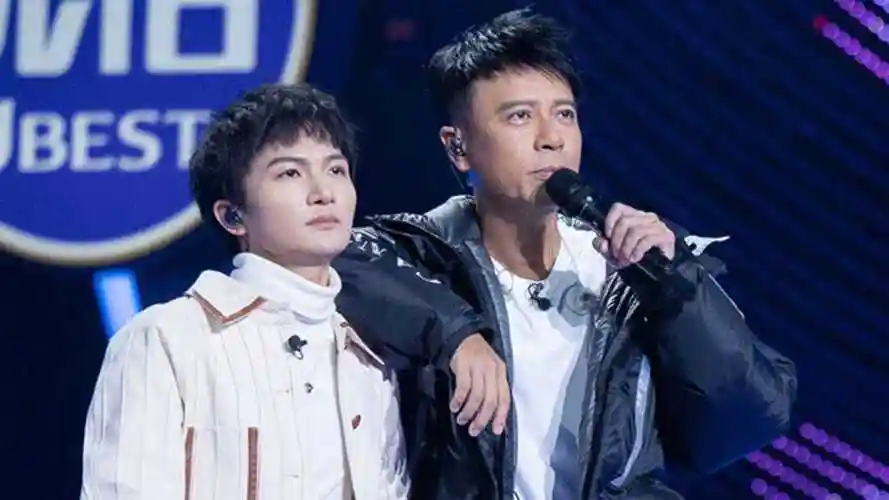 勤深深大型鞠躬见面会~挨个打招呼太可爱_综艺_高清1