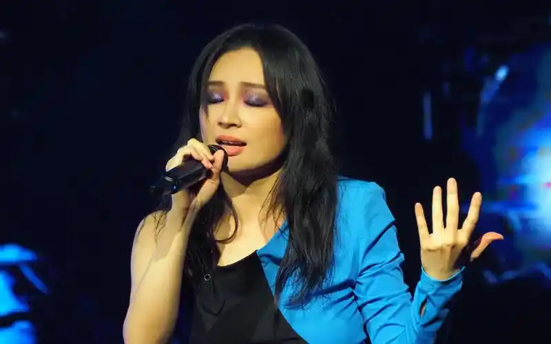 1.6詹雯婷广州《诀爱》