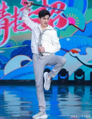 三生三世男神齐聚快本,高伟光暴露憨憨本质,于朦胧成"话痨"