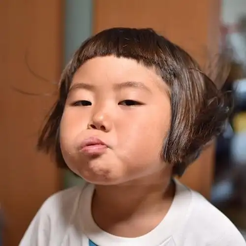 这位就爱爆女儿丑照的"地表最坏老妈"让人笑哭了!