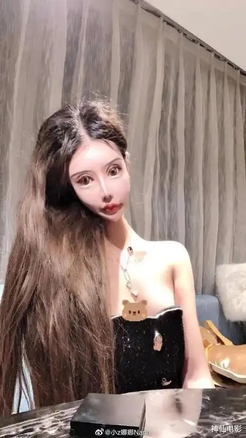 做6次双眼皮4次鼻子,下巴似铁锥眼睛整成球,16岁就整成这样好吗