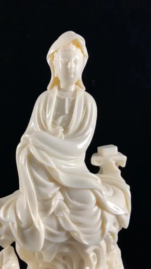 陶瓷欣赏:坐岩自在观音/德化白瓷/中国工艺美术大师陈明良