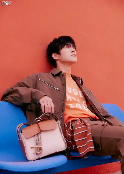 fb the 11th issue#施展超话look2 90热烈的暖橙色look!