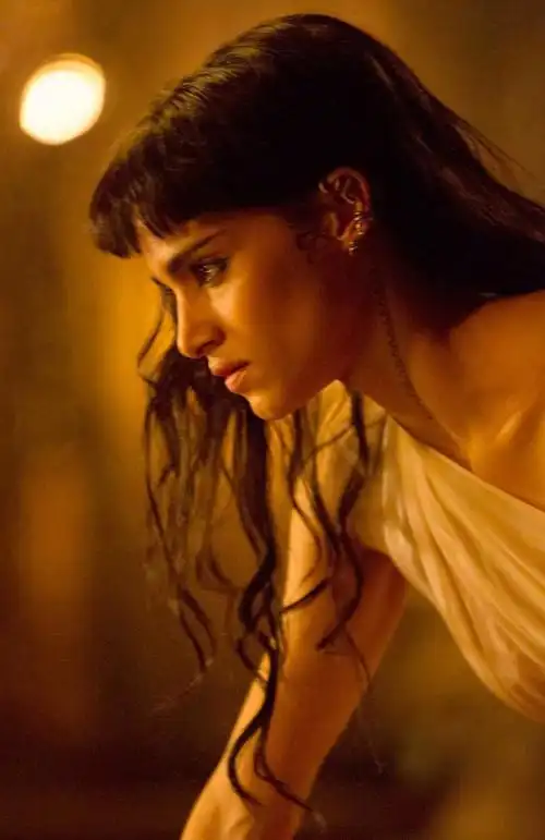 索菲亚·宝特拉饰美艳木乃伊公主拍摄《新木乃伊》的每天早晨,她都要