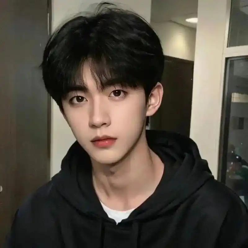 wechat超有感觉的帅气男生头像