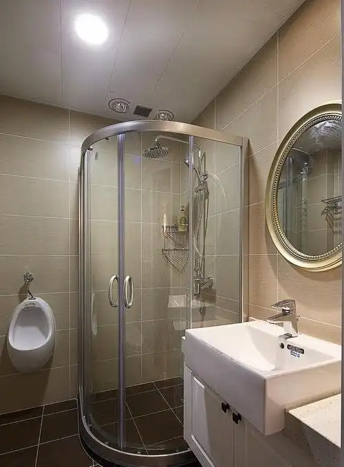 美式装修玻璃浴室效果图