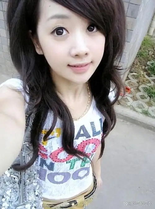 还记得第一代网红程琳吗?qq空间非主流鼻祖,36岁容颜依旧不显老