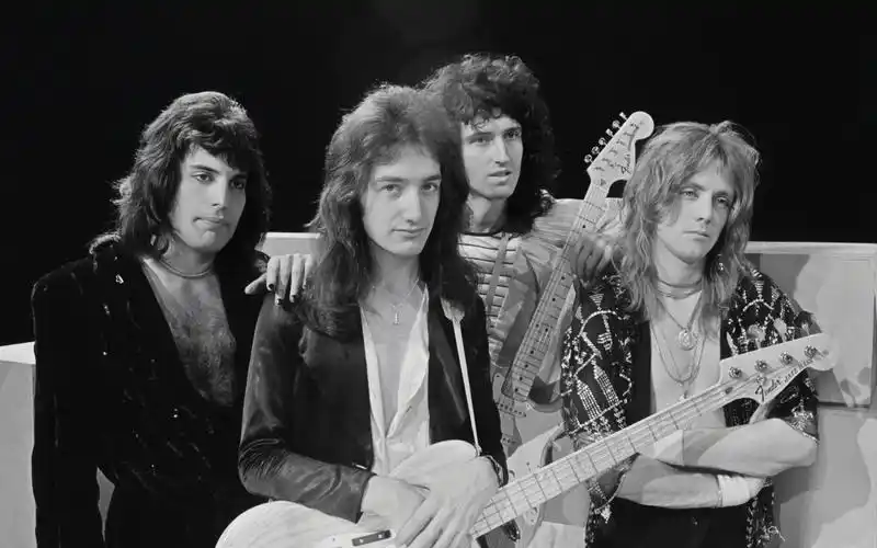 皇后乐队queen killer queen 1974年荷兰广播公司节目现场 字幕版