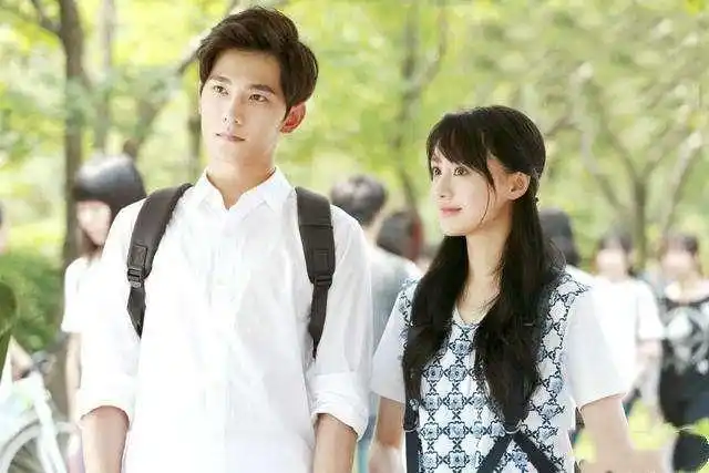 看完日版《微微一笑很倾城》预告,我看了一遍郑爽杨洋版压压惊