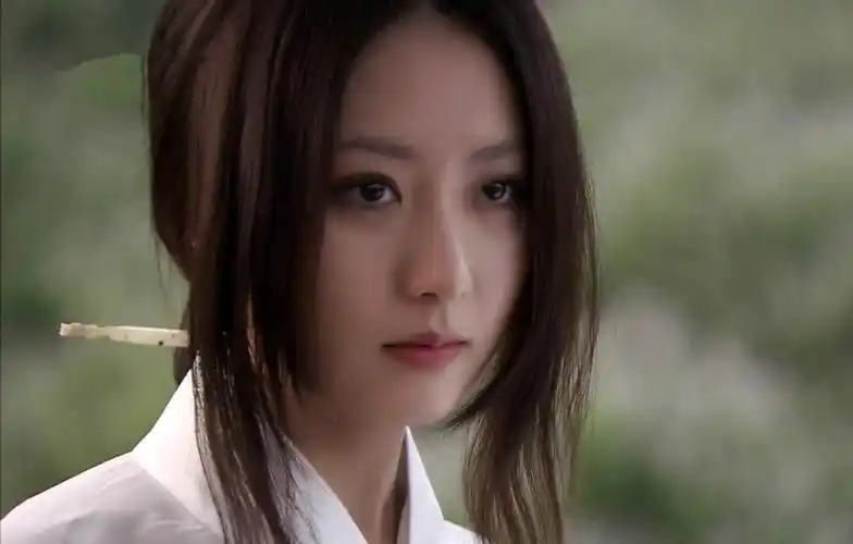 回顾玉漱公主白冰一心向往爱情和家庭终究是飞蛾扑火