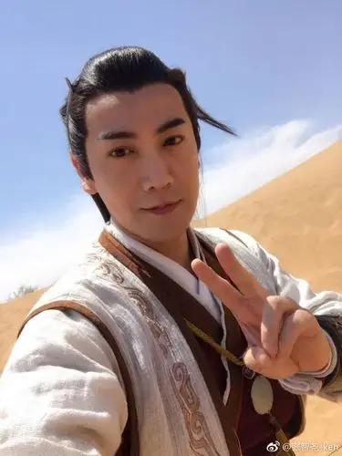 张智尧长得帅气,出道有22年,低调零绯闻,更让人难得的是,他是一位靠