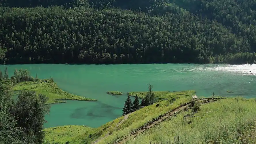 新疆的自然风景图片桌面壁纸_新疆风景电脑壁纸_三千图片网