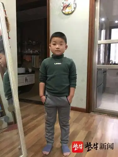 视频|6岁男童学游泳溺水身亡,家长:孩子在水中挣扎近10分钟无人过问