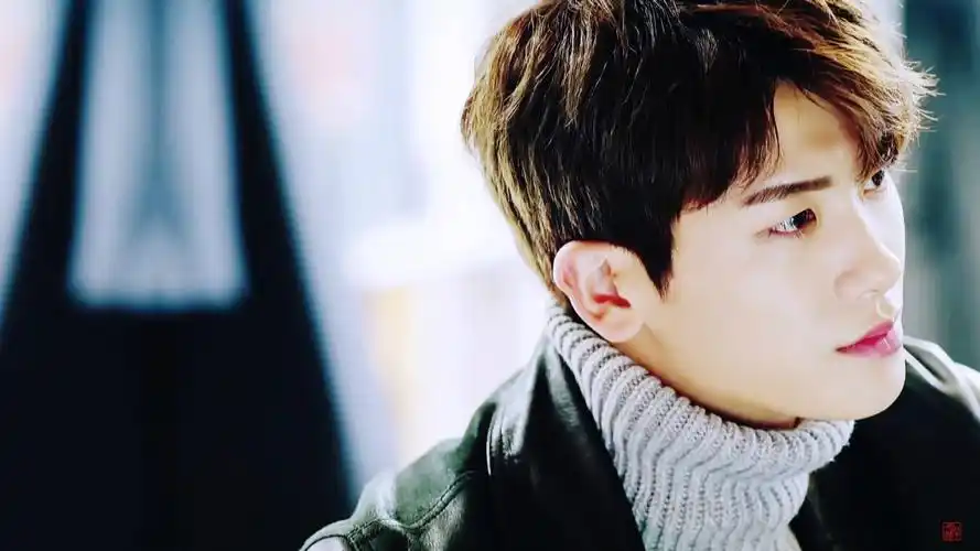 大力女子都奉顺朴炯植