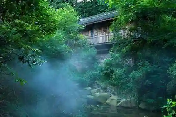 有一天我们去隐居