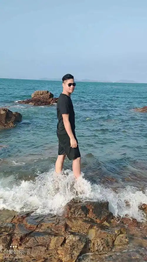 【微相亲】30岁帅小伙:我负责赚钱养家,你负责貌美如花_桂平