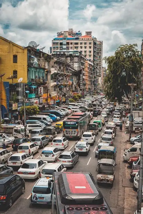 从早堵到晚的仰光缅甸