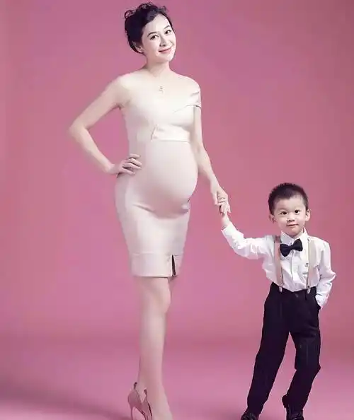 甄锡是影视圈的清流,黄海冰真的是好福分,还是老一辈艺人重传统_孩子