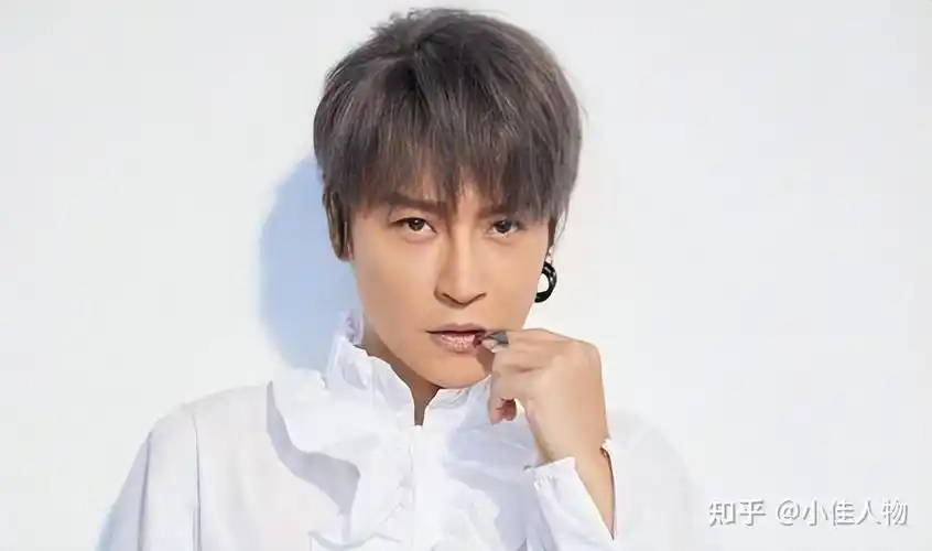 陈志朋不红是因为他在正在另一个圈子里风生水起