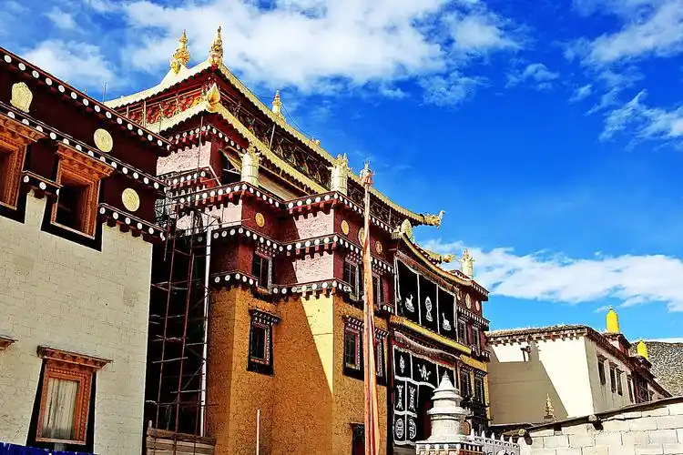 迪庆打造香格里拉之窗-要闻云南-《环球游报》-环球游报-云南民族旅游