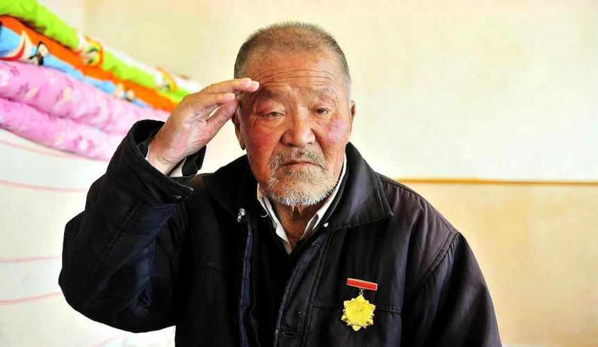 一组抗战老兵的旧照片透过他们的眼睛仿佛能看到那个时代的军魂