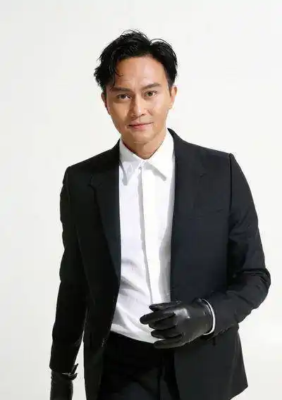 谢霆锋,张智霖等男明星,因为有节制,经常锻炼身体都保持着非常帅气的