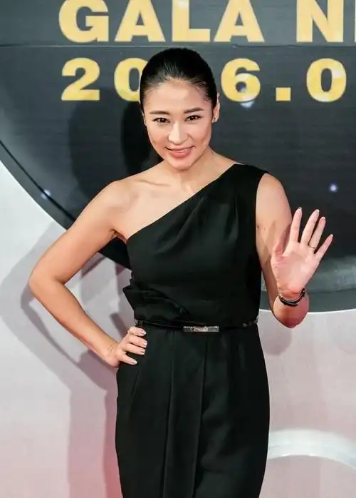 管虎的老婆——梁静个人相册_高清图集_新浪网