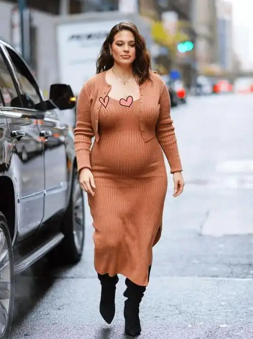 200多斤的大码模特体态丰腴凹凸有致被称为最美孕妇