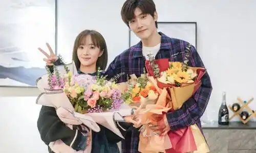 邢昭林新恋情疑似曝光23岁恋爱不断两月前还被爆出新女友