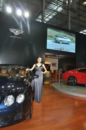 宾利1号车模图片|2012深港澳车展宾利1号车模图片 – 车主之家