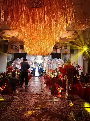 婚礼大堂 金碧辉煌