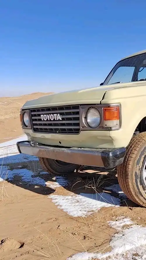 经典老车90年代兰德酷路泽