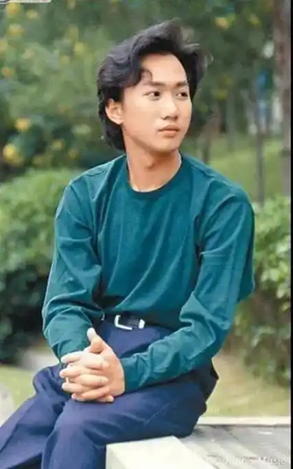 我喜欢黄家驹摔死了;我喜欢张国荣跳楼了;我喜欢你你自己昨月老托梦给