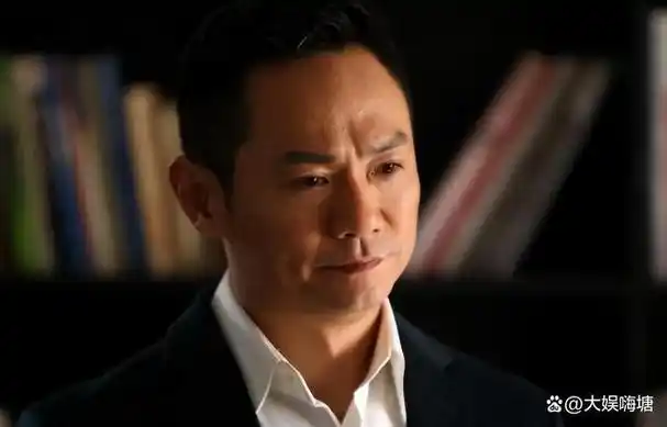 演员果靖霖以其精湛的演技赢得了观众的认可,他在各种类型的电视剧和