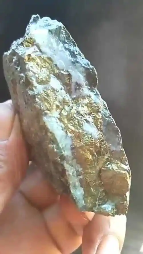 含金石头提炼黄金